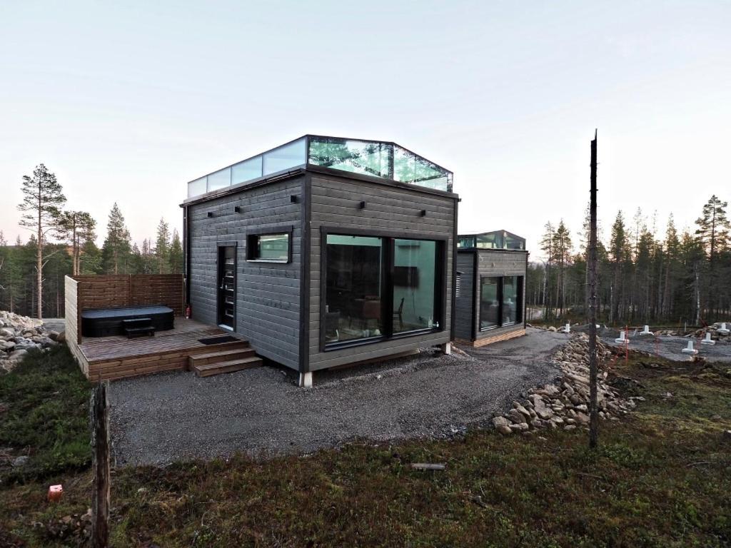 Levillas Levin Tuulahdus * Sirkka